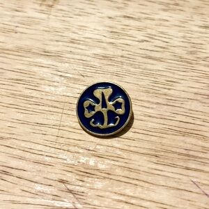 Vintage WAGGGS Girl Scout Trefoil Pin